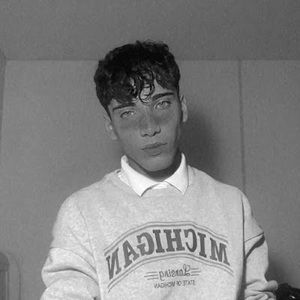 Meet your Posher, _ale_rivero._